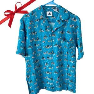 🎄 NWT Disney Parks Christmas Button-Up Shirt – Mickey & Friends (Size S) 🎅✨